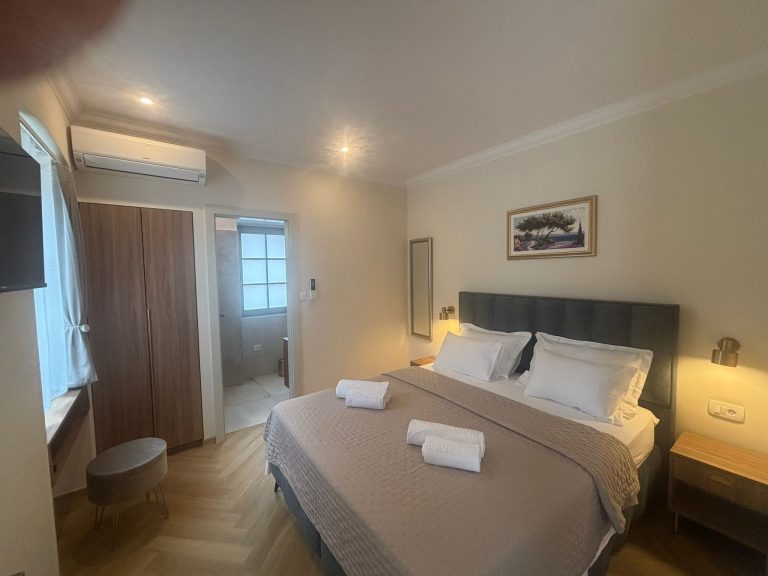 Room 2-1